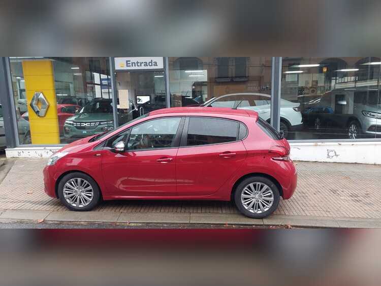 Peugeot 208 1.6 hdi foto 2
